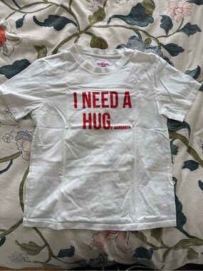 sundays White Tee with Red "I NEED A HUG" Graphic
